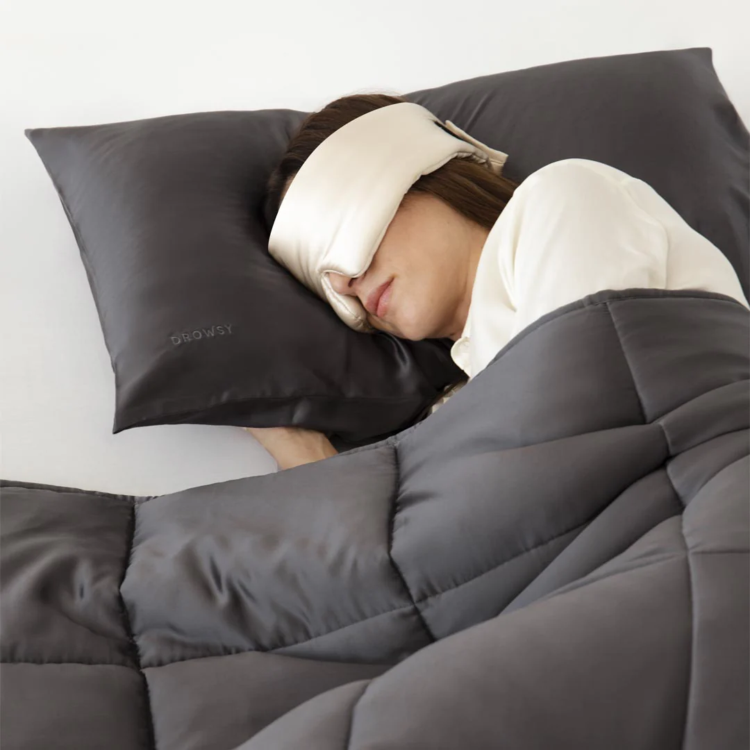 Moonlight Shadow Silk Weighted Blanket - Image 5